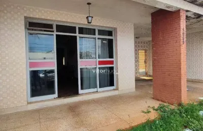 Casa com 3 quartos à venda no Martins, Uberlândia 