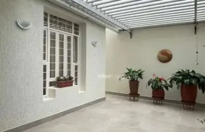 Casa bairro martins, excelente localização, com 3 dormitórios à venda, 250 m² por r$ 950.000  - uberlândia/mg