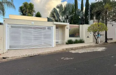 Casa com 3 dormitórios à venda, 290 m² por r$ 1.680.000,00 - jardim karaíba - uberlândia/mg