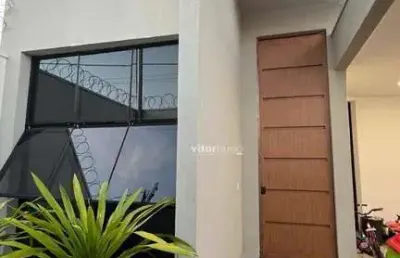 Casa com 4 quartos à venda no Novo Mundo, Uberlândia 