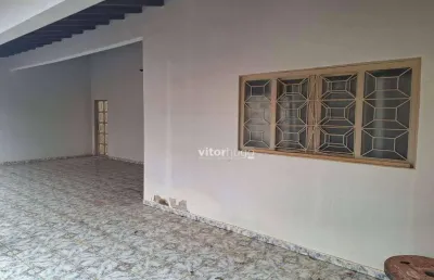 Casa com 3 quartos à venda no Santa Mônica, Uberlândia 