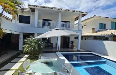 Casa à venda com 250m², 4 quartos,  sendo 3 suítes, duas vagas internas e 2 externas, estrada do coco- ba