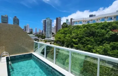 Linda cobertura duplex no condomínio costa espanha, com 129m². duas suítes, nascente, finamente decorada, piso em porcelanato, climatizada,