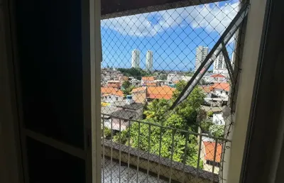 Móvel  1/4 localizado na rua irmã dulce em brotas, ao lado da fiocruz, com supermercado, farmácia, escola particular e pública, academia, cafeteria e salão de beleza a