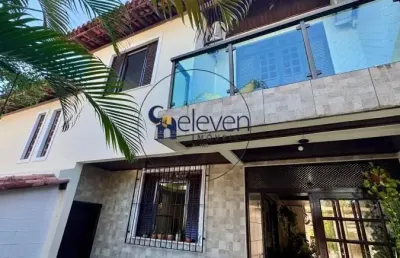 Venham conferir essa casa  3 suites com gabinete próximo do shopping itaigara e praça ana lúcia 