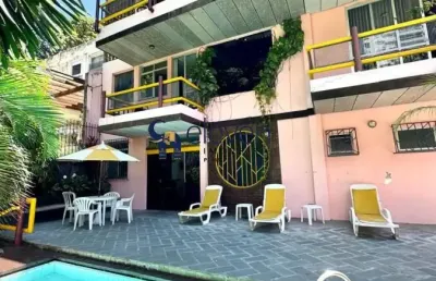 Casa no candeal  belíssima casa com 3 suítes + escritório, 3 pavimentos, piscina e vista permanente para a reserva florestal, no candeal