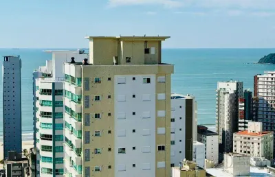 Apartamento vista mar com 3 suítes para venda por r$ 3.300.000 - 1 quadra sul - balneário camboriú/sc