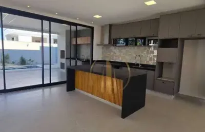 Maravilhosa casa térrea de esquina com piscina e escritório no faber 4