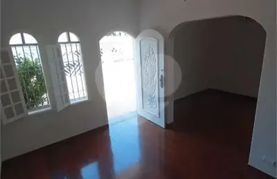 Casa com 4 quartos à venda no Embaré, Santos 