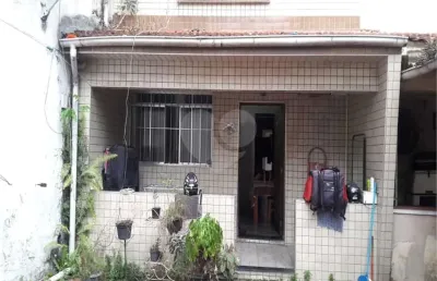 Casa com 3 quartos à venda na Vila Mathias, Santos 