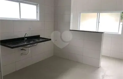 Casa em condomínio fechado com 2 quartos à venda no Marapé, Santos 