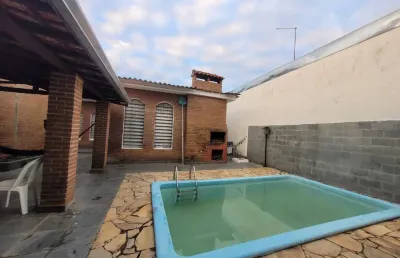 Oportunidade no jd. satélite. casa com piscina e ponto comercial.