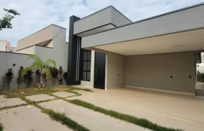 Casa com 03 quartos a venda setor turista  2 em caldas novas go