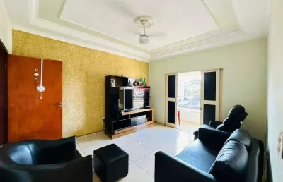 Casa com 5 quartos à venda na Nossa Senhora da Abadia, Uberaba 