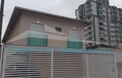 Sobrado para venda condomínio fechada na vila tupi em praia grande sp 02 dormitórios, sala, cozinha, banheiro e área de serviço, 01 vaga