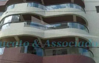 Apartamento à venda em praia grande-sp, campo da aviação: 2 quartos, 1 suíte, 1 sala, 2 banheiros, 1 vaga, 80m². confira!