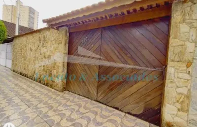 Casa residencial para venda guilhermina, praia grande sp 03 dormitórios sendo 01 suíte,  sala, quarto, wc,  área de serviço e 4 vagas de garagem.