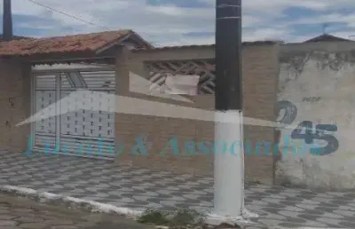 Casa isolada de esquina no balneário maracanã mirim em praia grande sp