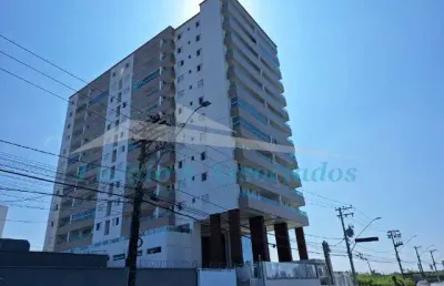 Apartamento de 2 quartos no mirim, praia grande-sp: 1 suíte, sala, 2 banheiros, garagem e 76,45m² de área. venha conferir!