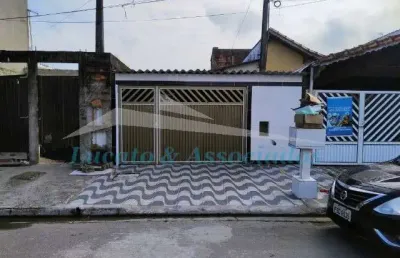 Casa à venda em praia grande-sp, bairro esmeralda: 3 quartos, 1 suíte, 2 salas, 3 banheiros, 2 vagas, 127,50m². venha conferir!