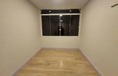 Excelente conjugado reformado em laranjeiras- rio de janeiro