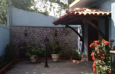 Casa com 4 quartos à venda na Avenida Presidente Roosevelt, São Francisco, Niterói