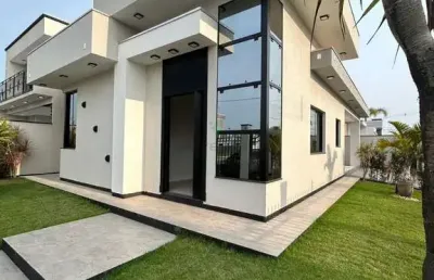 Casa com 3 quartos à venda na rua amazonas, 152, bosque da mata, tijucas por r$ 1.090.000