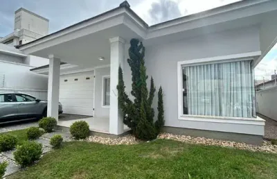 Casa com 3 quartos à venda na rua araçá, 79, universitário, tijucas por r$ 1.600.000