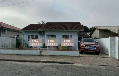 Casa com 3 quartos à venda na universitário, 51, universitário, tijucas por r$ 650.000