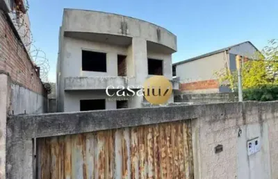 Casas geminadas localizadas no bairro santa rosa/ sarzedo
