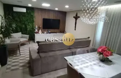 Casa triplex de alto padrão localizada no bairro paulo camilo /betim