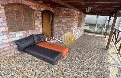 Casa com loja localizada no bairro santo antônio /sarzedo