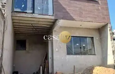 Casa duplex em construção localizada no bairro masterville /sarzedo