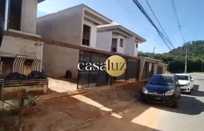 Casa duplex em construção localizada no bairro masterville /sarzedo