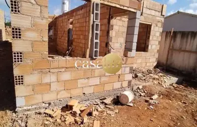 Casas em construção localizadas no bairro tangará/ mário campos