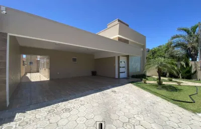 Casa 03 dormitórios com piscina à venda no bairro centro