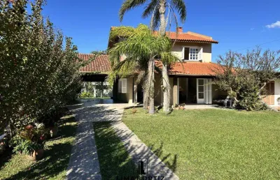 Sobrado 04 dormitórios à venda no bairro centro com 183 m² de área privativa