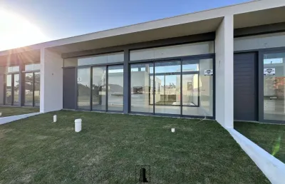 Casa/sobrado 02 dormitórios à venda no bairro centro com 85 m² de área privativa - 2 vagas de garagem