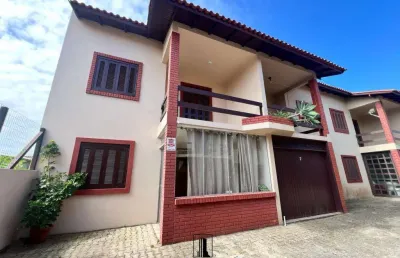 Casa com 3 quartos à venda na Avenida Garibaldi, 614, Centro, Imbé