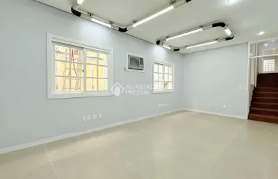 Casa em condomínio fechado com 5 quartos para alugar na rua washington luiz, 342, centro histórico, porto alegre, 230 m2 por r$ 14.999