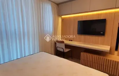 Apartamento com 1 quarto para alugar na rua professor simão josé hess, 190, trindade, florianópolis, 36 m2 por r$ 4.500