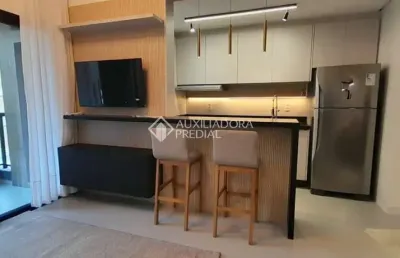 Apartamento com 2 quartos para alugar na rua ângelo la porta, 169, centro, florianópolis, 73 m2 por r$ 6.500