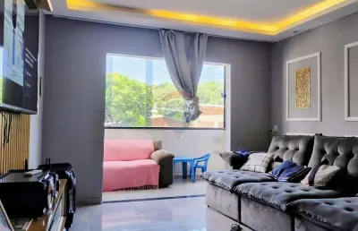 Casa com 3 quartos e piscina na cobertura, em água fria