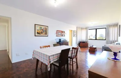 Apartamento com 130 metros 3 quartos sendo 1 suíte 1 vaga de garagem dependência completa de empregados e nascente