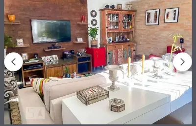 Casa grande, charmosa, entre o metrô conceição e jabaquara