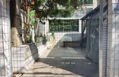 Casa com 2 quartos à venda na Rua Professor Torres Homem, Boqueirão, Santos