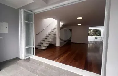 Casa com 3 quartos à venda na Rua Cajaíba, Pompéia, São Paulo