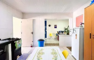 Casa com 2 quartos à venda na Capanema, 504, Coroados, Guaratuba