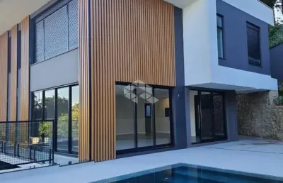 Casa a venda com elevador privativo, 3 suítes na quintino bocaiúva no américa