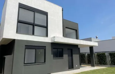 Casa sobrado com 4 suítes no condomínio sea coast - xangri-lá/rs